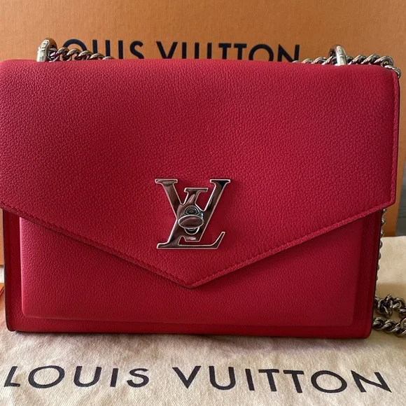 Louis Vuitton Mylockme Chain Bag - Picture 2 of 12